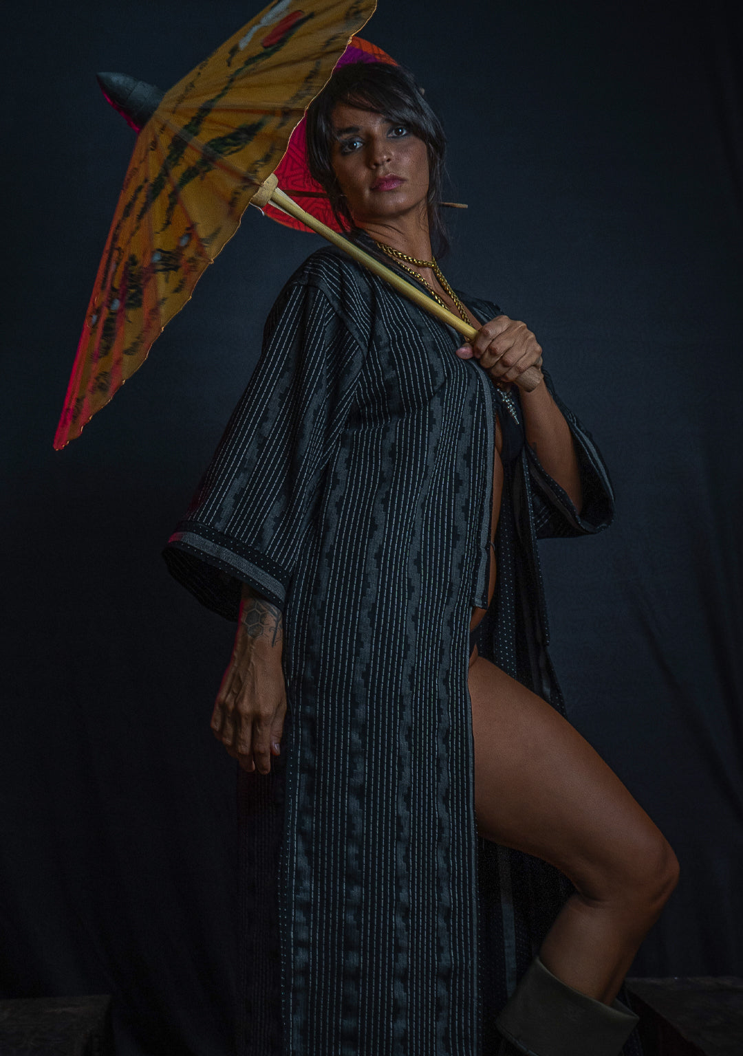 Open Kimono / Indonesian Woven Super Black Reversible - TRIBAL TRAILS